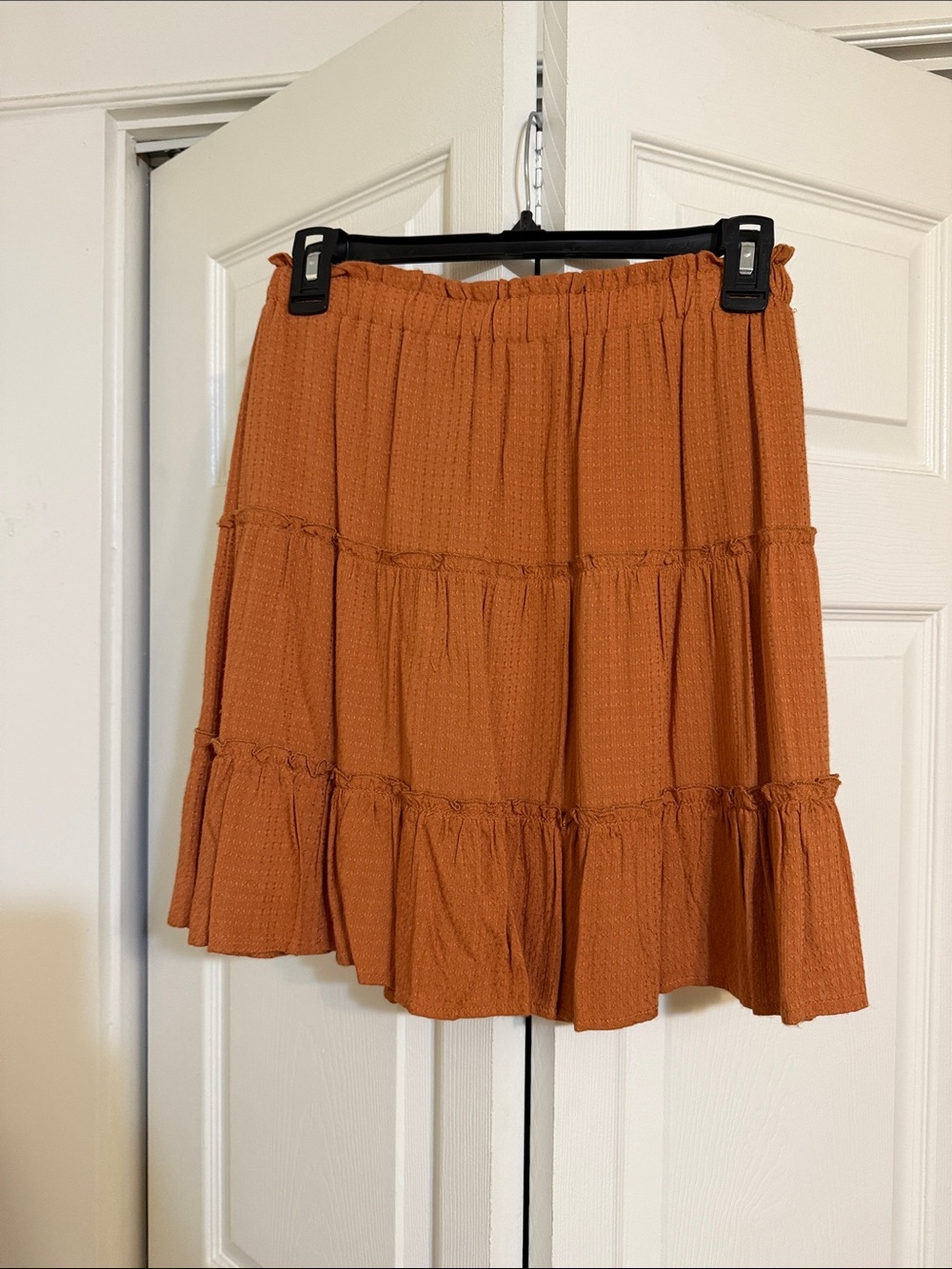 Promesa Tiered Skirt in Rust Orange